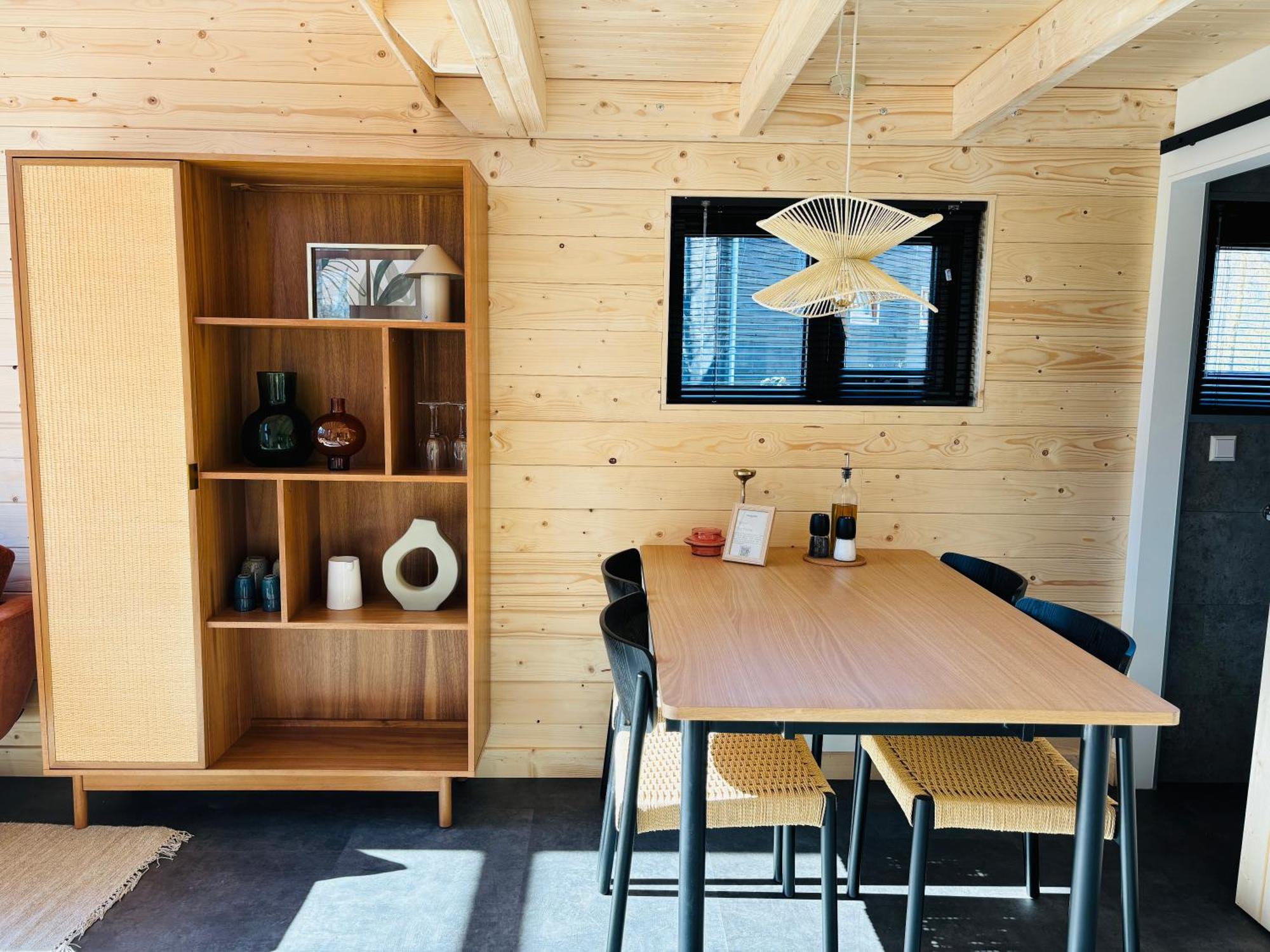 Basecamp Amsterdam Hotel Exterior photo